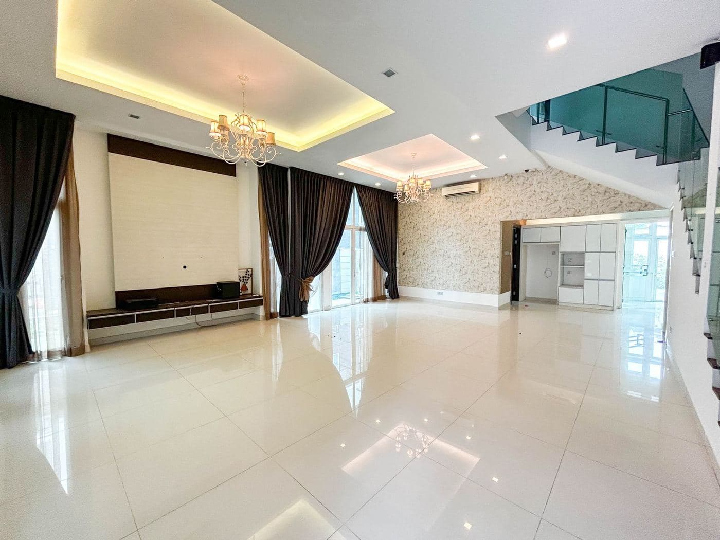 Gated & Guarded 3 Storey Semi-D for Sale at Laman Damaisari, near Mont Kiara
