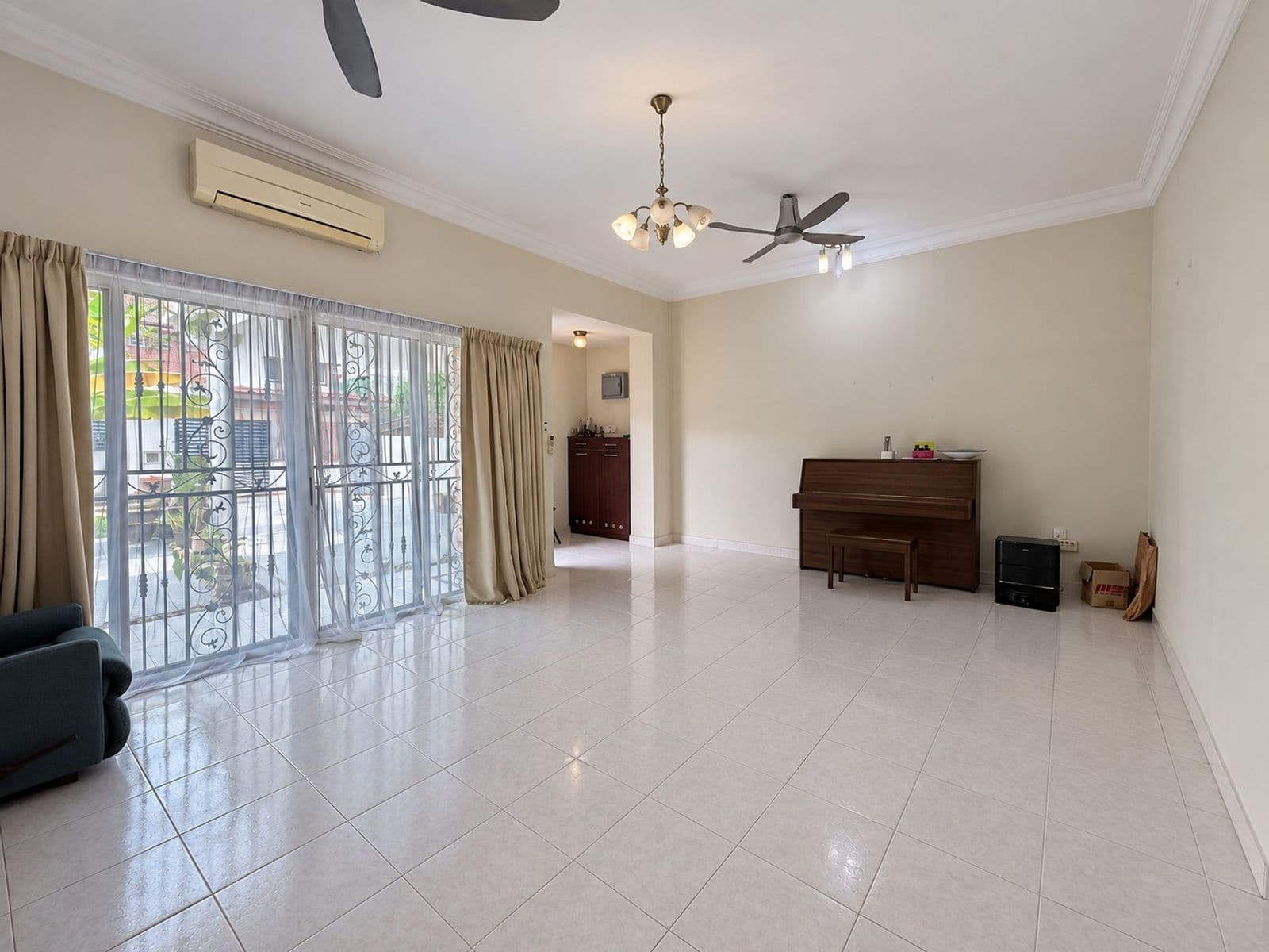 3 Storey Terrace house for Sale in Paragon Heights, Taman Impian Indah (Bukit Jalil)